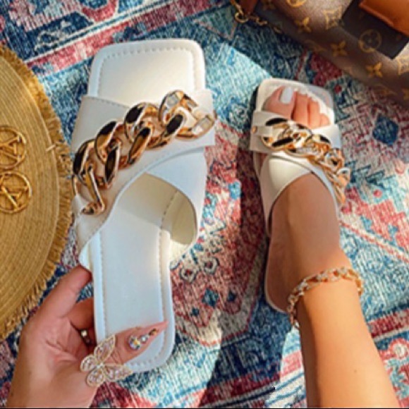 Chain Decor White Criss Cross Slide Sandals - Picture 2 of 5